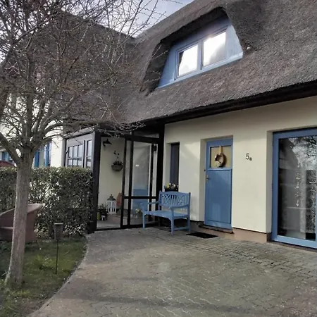 Daire Im Rohrdachhaus Wustrow (Fischland)